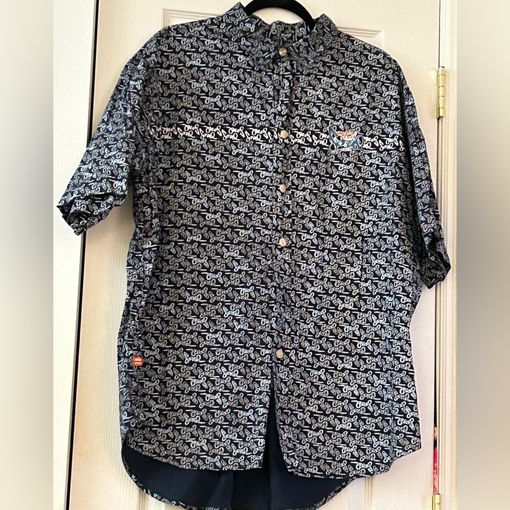 vintage Triple Five Soul button-up shirt in an adult size XL read hip hop skater